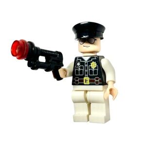 LEGO The Batman Movie Security Guard Minifigure (sh0600) w/ Weapon 70910